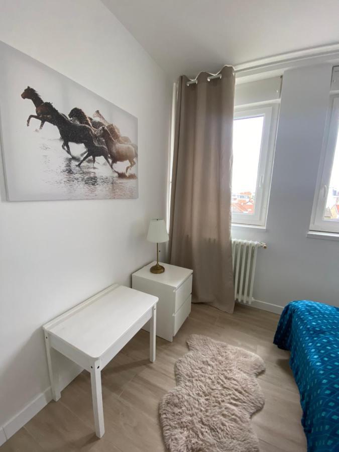 Grand Appartement Courbevoie Paris Exterior photo
