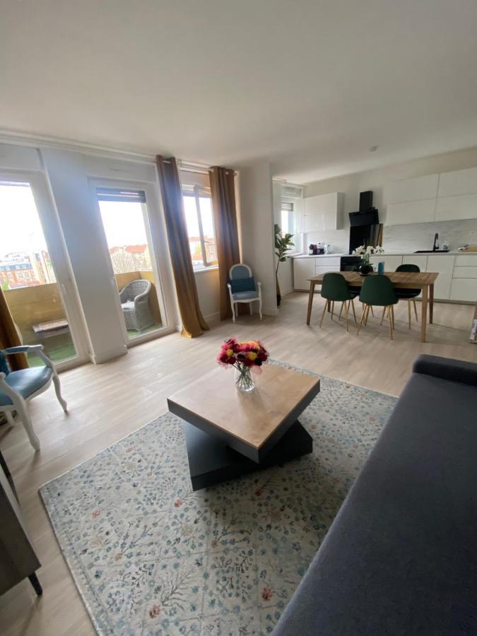 Grand Appartement Courbevoie Paris Exterior photo